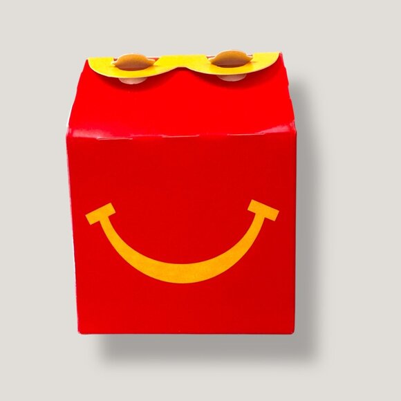 Lil McDonalds Red Happy Meal Toy Set With Tray & Accessories Open Box - Picture 4 of 8